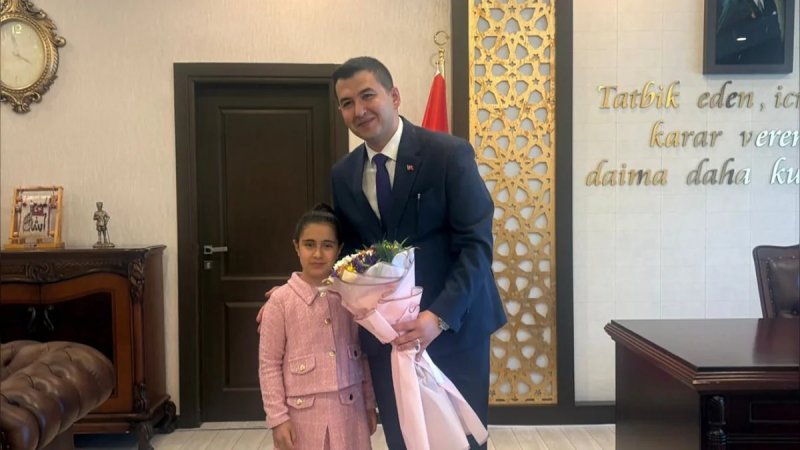 Başyayla'da 23 Nisan Coşkusu: Koltuklar Çocuklara Devredildi