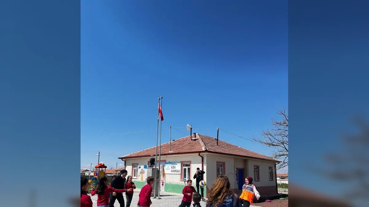Karaman AFAD'dan İlkokul Öğrencilerine Afet Farkındalık Eğitimi