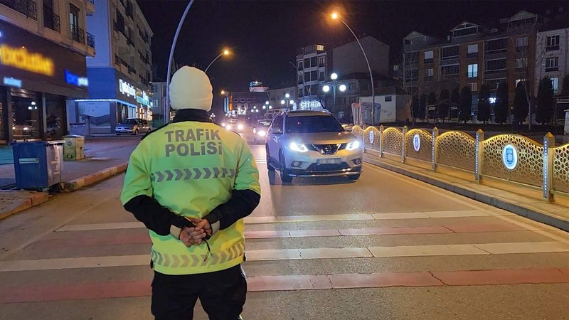 Karaman Valiliği: 13 Aranan Şahıs Yakalandı, 8'i Tutuklandı - Görsel 1