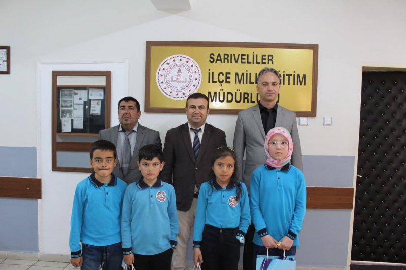Sarıveliler'de 23 Nisan Coşkusu: Minik Yöneticiler Makam Devretti - Görsel 3