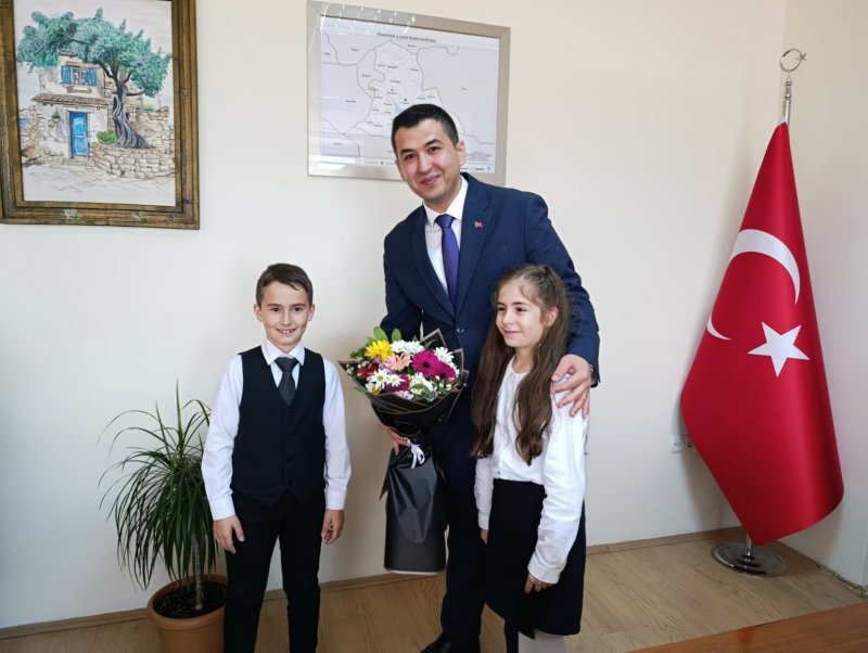 Ermenek Kaymakamı, 23 Nisan Kutlamaları Kapsamında Öğrencileri Makamında Ağırladı