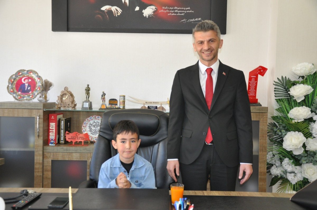 Ermenek'te Çocuklar 23 Nisan'da Makamları Temsil Etti