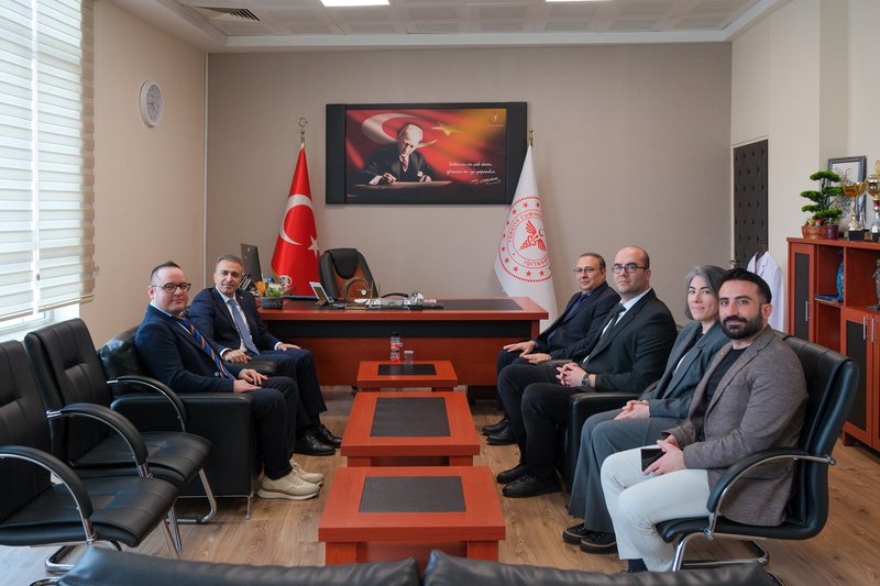 Vali Çiçek, Karaman Eğitim ve Araştırma Hastanesi'ni Ziyaret Etti - Görsel 1