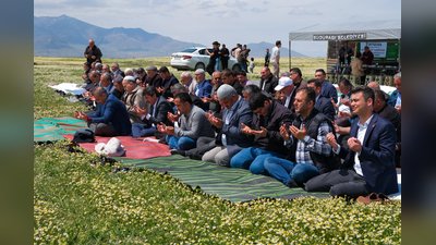 Karaman Valisi Çiçek, Ekinözü Köyü'nde Şükür Duası Programına Katıldı