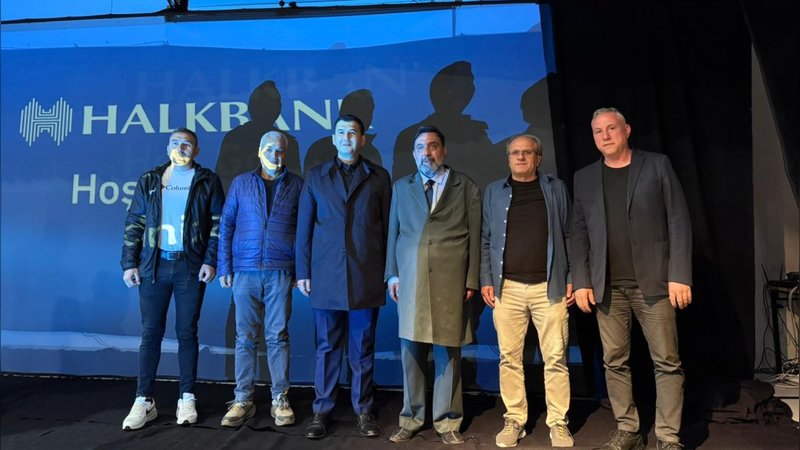 Ermenek'te 'Firavunla Yüzyüze' Tiyatrosu Duygusal Anlar Yaşattı