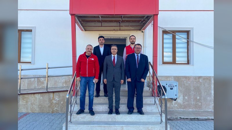 Vali Çiçek, Türk Kızılay Karaman İl Merkezini Ziyaret Etti
