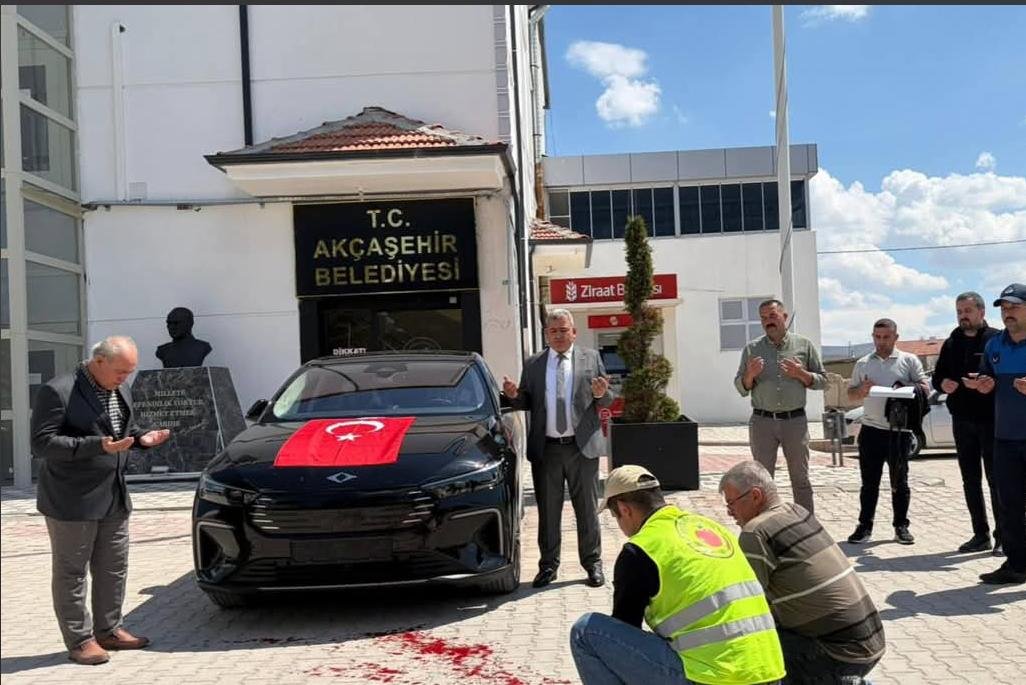 Akçaşehir Belediyesi'ne Yerli Üretim TOGG Teslim Edildi
