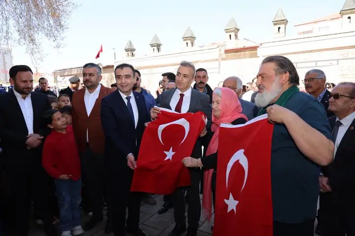 Başkan Savaş Kalaycı Mevlana Anısına Sevgi ve Barış Yürüyüşüne katıldı - Görsel 3