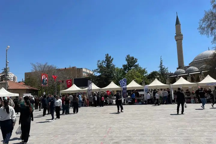 MÜSİAD Karaman'dan DMD Hastası Toprak Doğan İçin Kermese Destek - Görsel 2