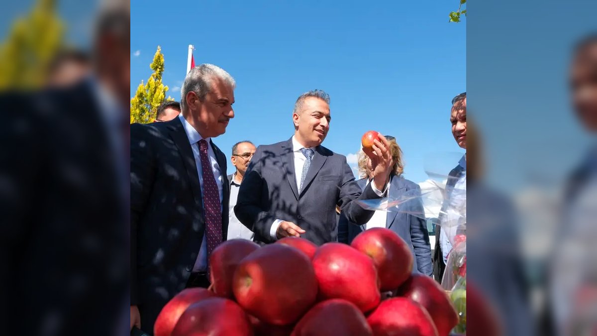 Vali Çiçek ve Vali Akın, Avrupa'nın En Büyük Elma Bahçesinde İnceleme Yaptı