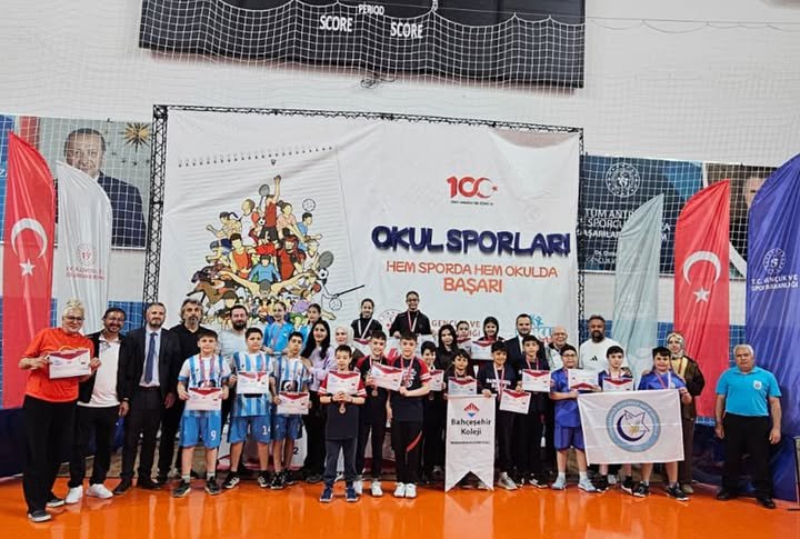Karaman'da Okul Sporları Masa Tenisi Grup Müsabakaları Tamamlandı - Görsel 1