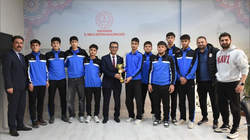 Karaman Okul Futsal Takımı Türkiye Finallerine Yükseldi