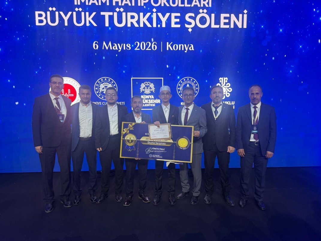 Karamanlı Öğrenci Mehmet Akif Öğüt, Ezan Okuma Yarışması'nda Türkiye Birincisi Oldu