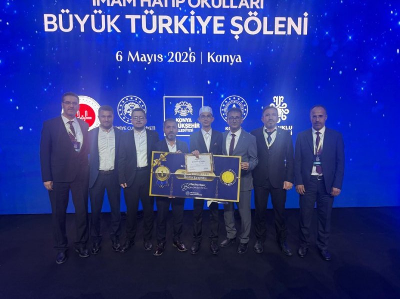 Karamanlı Öğrenci Mehmet Akif Öğüt, Ezan Okuma Yarışması'nda Türkiye Birincisi Oldu