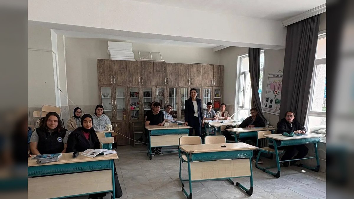 Kazımkarabekir İlçe Müdürü Ayşe Koca'dan Tarım Lisesi Öğrencilerine Kariyer Rehberliği