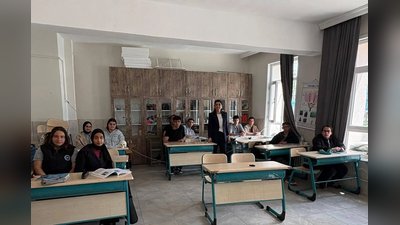 Kazımkarabekir İlçe Müdürü Ayşe Koca'dan Tarım Lisesi Öğrencilerine Kariyer Rehberliği