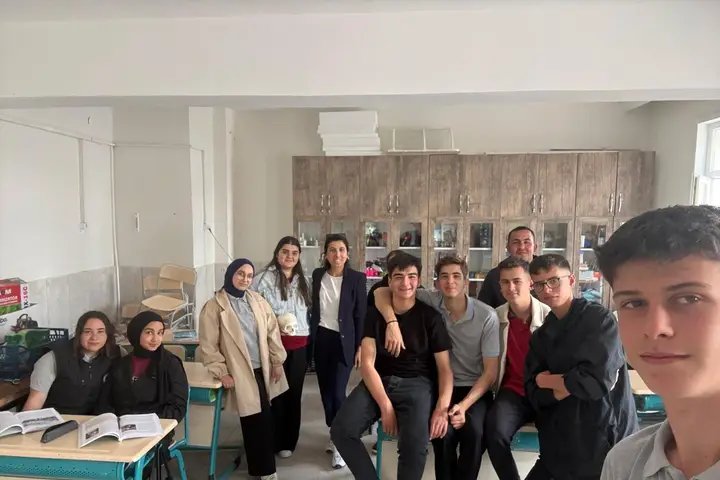 Kazımkarabekir İlçe Müdürü Ayşe Koca'dan Tarım Lisesi Öğrencilerine Kariyer Rehberliği - Görsel 1