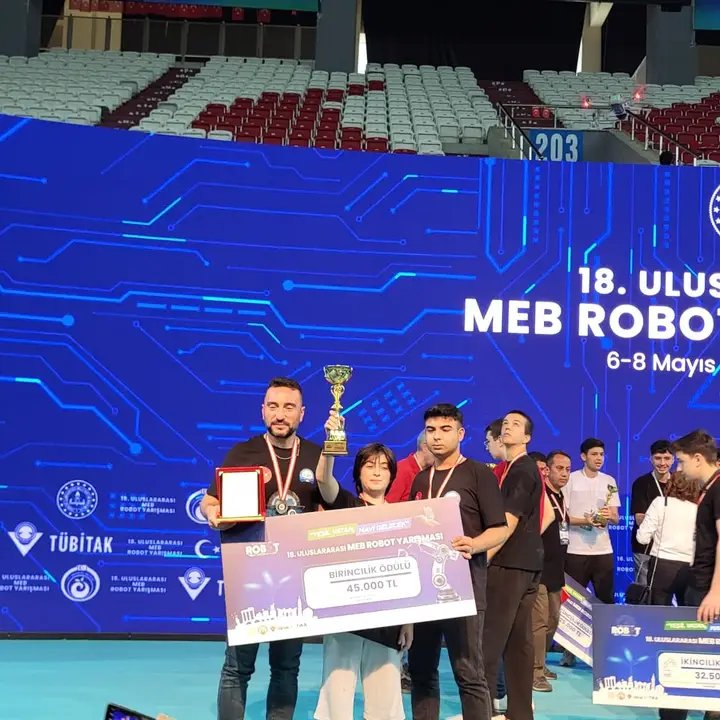 Karaman'dan Dünya Şampiyonluğu: MEB Robot Yarışması'nda Birincilik - Görsel 1
