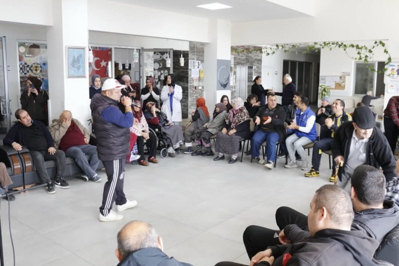 Karaman'da Engelliler Haftası'nda Yaşlılar ve Özel Gereksinimli Bireyler Buluştu - Görsel 2