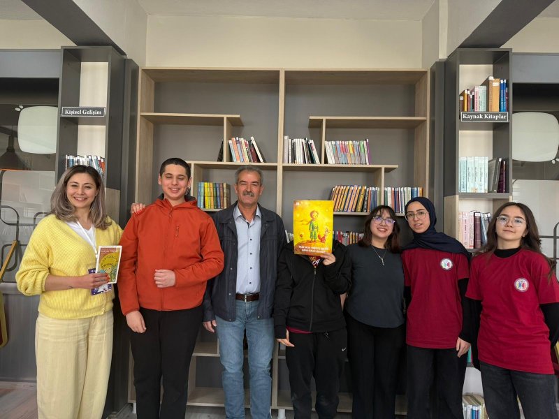 İrfan Ataseven Anadolu Lisesi'nde Kitap Okuma Kulübünde: 'Küçük Prens'  - Görsel 2