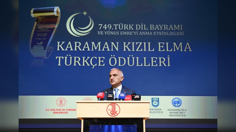 Karaman'da 749. Türk Dil Bayramı ve Yunus Emre Anıldı: Kızıl Elma Türkçe Ödülleri Sahiplerini Buldu - Görsel 1