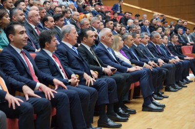 Karaman'da 749. Türk Dil Bayramı ve Yunus Emre Anıldı: Kızıl Elma Türkçe Ödülleri Sahiplerini Buldu