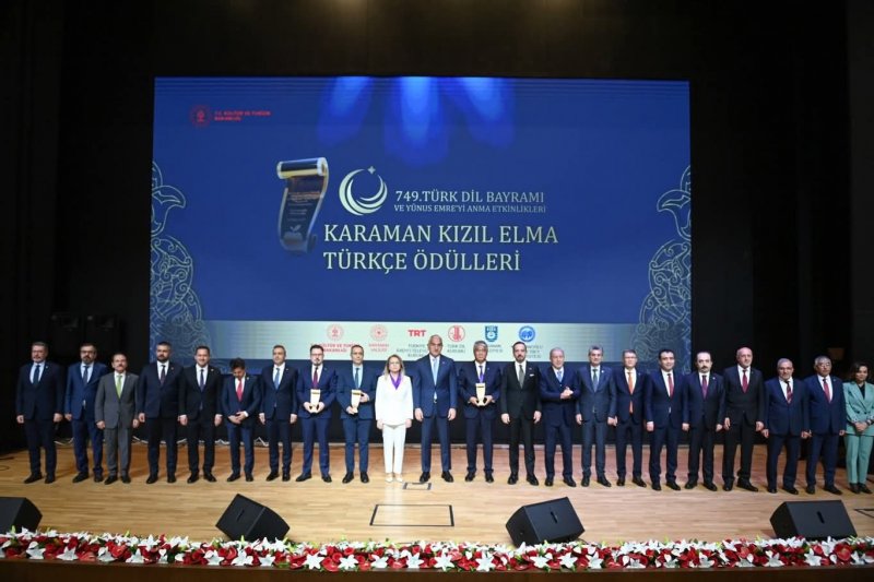 Karaman'da 749. Türk Dil Bayramı ve Yunus Emre Anıldı: Kızıl Elma Türkçe Ödülleri Sahiplerini Buldu - Görsel 6