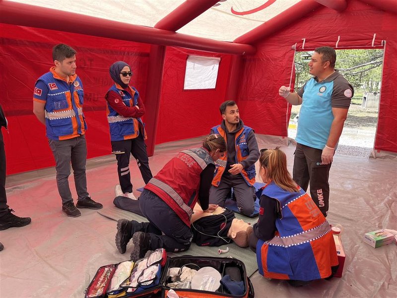 Karaman UMKE'den Afetlere Hazırlık Eğitimi Tamamlandı - Görsel 4