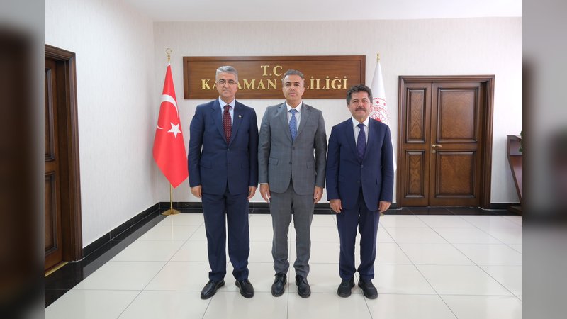 Vali Çiçek, Türk Dil Bayramı'nda Bahçeli'yi Temsilen Prof. Dr. Aydın'ı Ağırladı