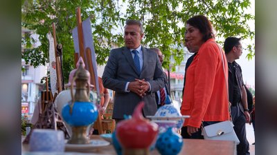 Vali Çiçek ve Rektör Gavgalı'dan Türkçe ve Yunus Emre Resim Sergisi'ne Ziyaret