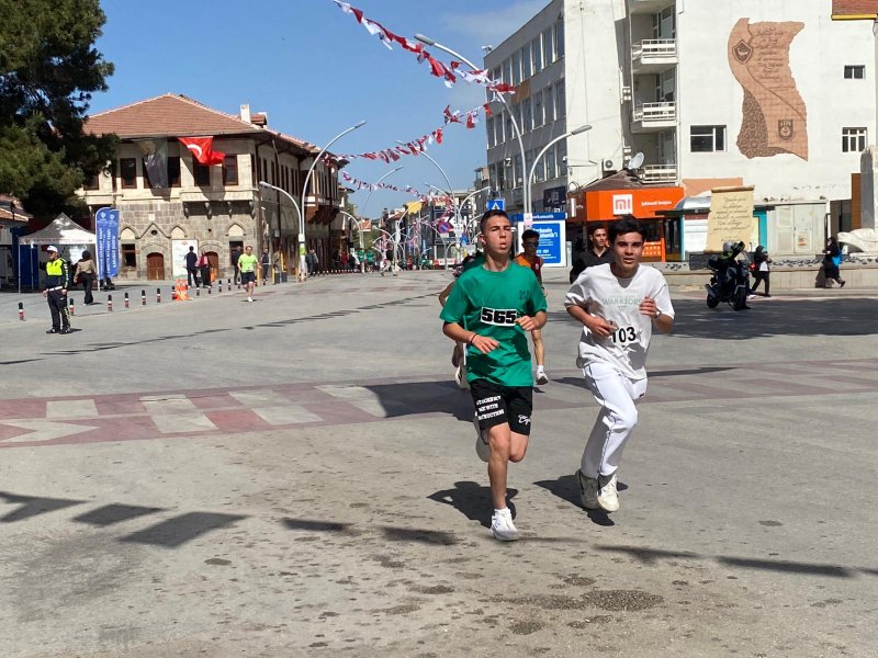 Karaman'da 749. Türk Dil Bayramı Halk Koşusu Düzenlendi - Görsel 6