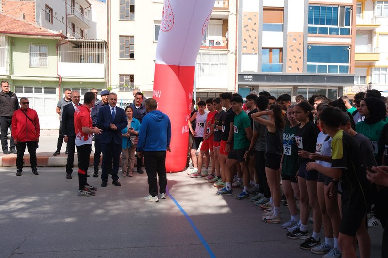 Karaman'da 749. Türk Dil Bayramı Halk Koşusu Düzenlendi - Görsel 2
