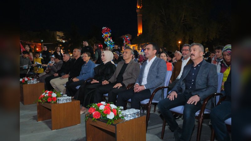 Karaman'da Fener Alayı ve Modern Folk Konseri Coşkusu