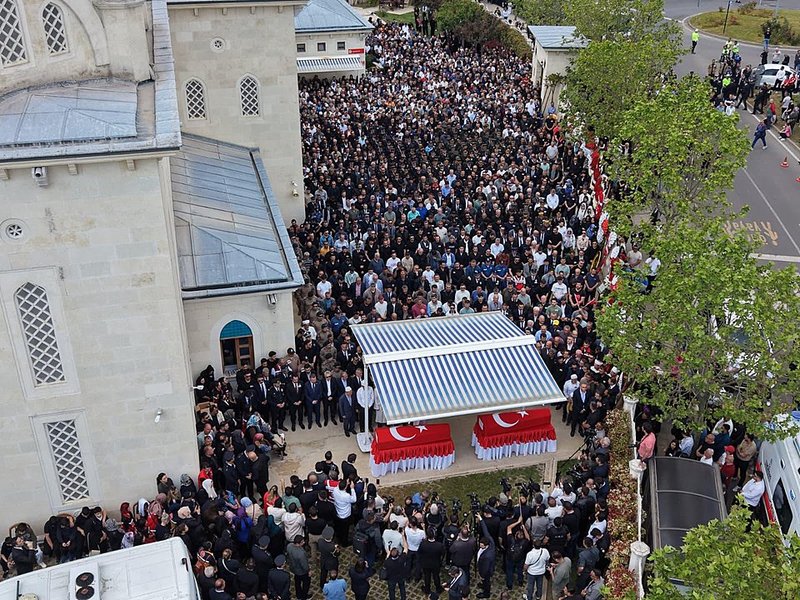 İçişleri Bakanı Çiftçi'den Kahraman Şehitlere Vefa: 'Aziz Hatıraları Daima Yaşayacak' - Görsel 1