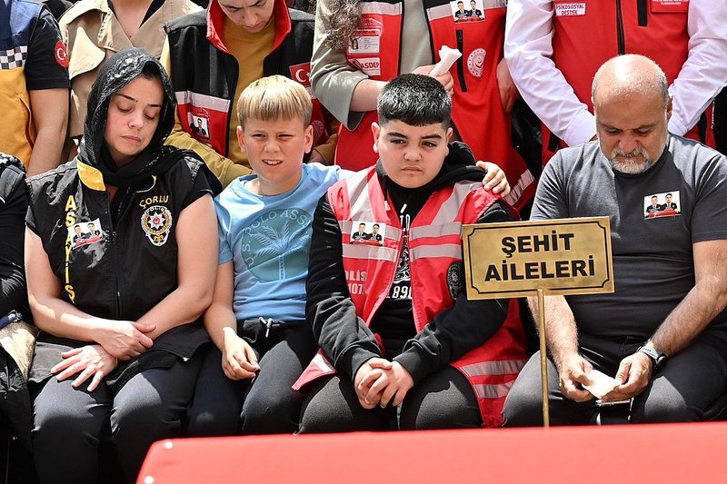 İçişleri Bakanı Çiftçi'den Kahraman Şehitlere Vefa: 'Aziz Hatıraları Daima Yaşayacak' - Görsel 3