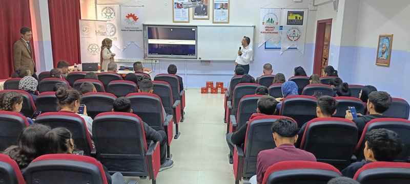 Karaman'da 'Marifetli Gençlik' Projesiyle Öğrenciler İş Dünyasıyla Buluştu - Görsel 4