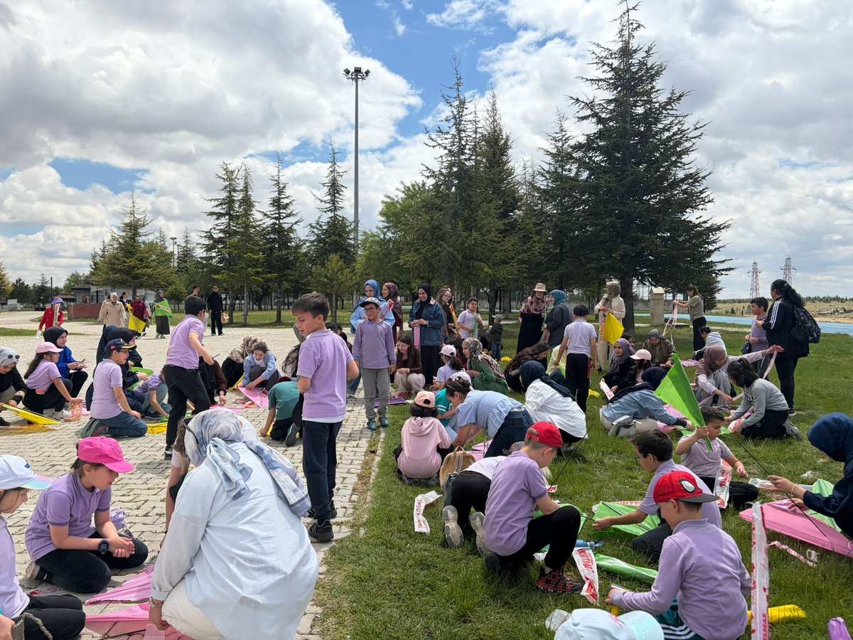 Karaman'da Uçurtma Şenliği ile Dayanışma Ruhu Yükseldi