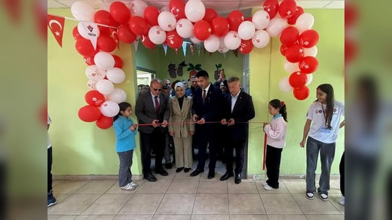 Ermenek Kaymakamı Çam, TÜBİTAK Bilim Fuarı Açılışına Katıldı