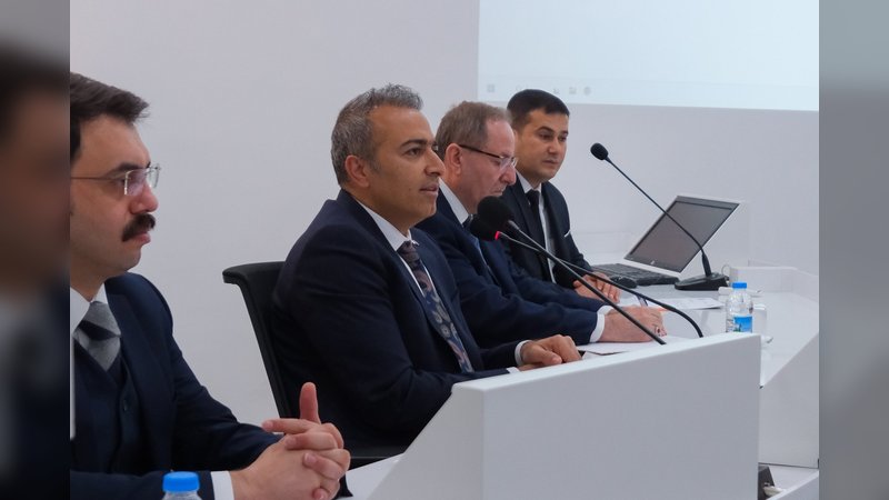 Karaman Valisi Çiçek'ten KÖYDES Yatırımları ve Muhtarlarla Seçim Değerlendirmesi