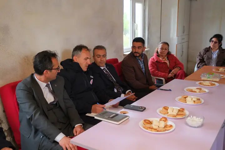 Vali Çiçek Köy Ziyaretlerinde Vatandaşlarla Buluştu - Görsel 4