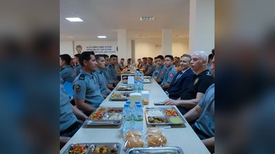 Vali Çiçek'ten Polis Adaylarına Motivasyon: 'Zalime Karşı Demir Yumruk, Mazluma Karşı Kadife Yürekli Olun'