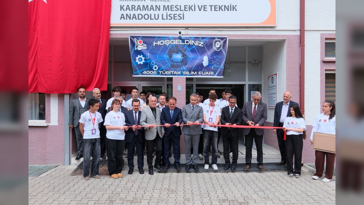 Karaman Valisi Çiçek, TÜBİTAK Bilim Fuarı'nda Öğrencilerle Buluştu Videosu