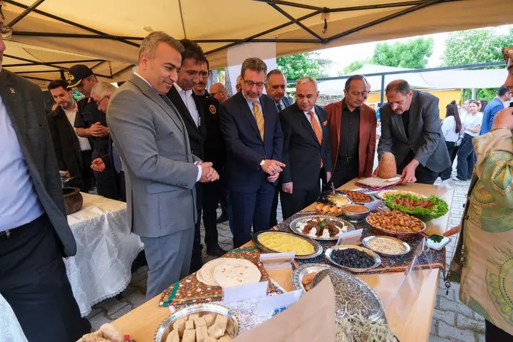 Karaman Valisi Çiçek, Türk Mutfağı Haftası Açılışında Yöresel Lezzetleri Tanıttı - Görsel 4