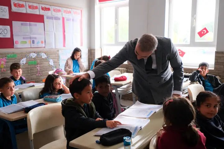 Vali Çiçek, Çakırbağ Köyü'nde Öğrencilerle Buluştu - Görsel 4