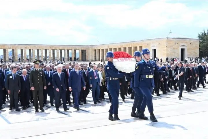Karaman TSO'dan Anıtkabir Ziyareti: Üretim ve Kalkınma Vurgusu - Görsel 1