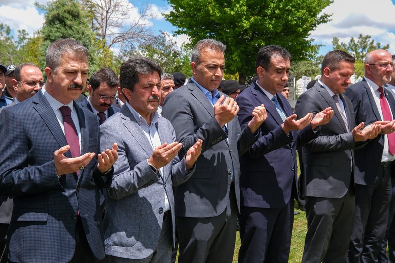 Karaman'da Kurban Bayramı Arifesinde Şehitler Dualarla Anıldı