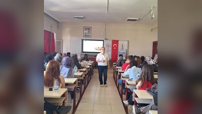 Karaman'da Geleceğin Sağlık Profesyonellerine Anne Sütü ve Emzirme Eğitimi