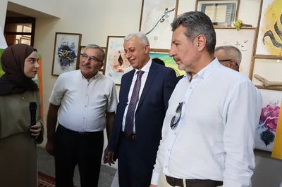 Karaman'da Ayşenur Yağcı'nın "İçimden Yansımalar" Resim Sergisi Açıldı