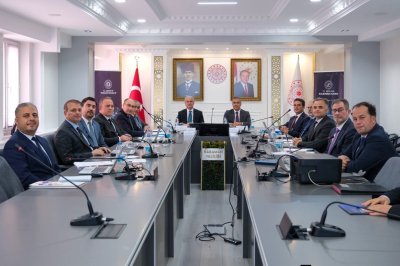 Karaman ve Konya Valileri MEVKA Yönetim Kurulu Toplantısı'nda Buluştu