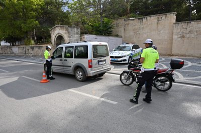 Karaman'da Emniyet'ten Kapsamlı Asayiş Operasyonu: Çok Sayıda Gözaltı ve Ele Geçirme